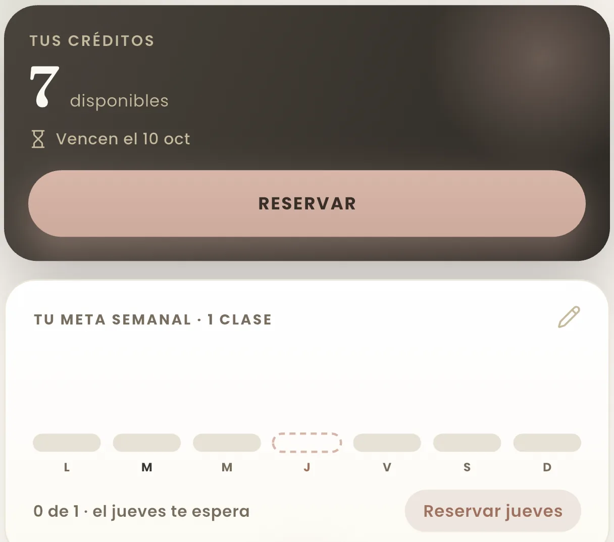 Real detail of the app: credits card with expiry date and weekly goal